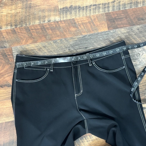 Lafayette 148 New York Mercer Cropped Pants with Contrast Topstitching - Picture 6 of 8